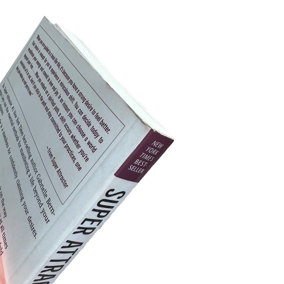 SUPER ATTRACTOR BY GABRIELLE BERNSTEIN PAPERBACK MANIFESTATION BOOK - Picture 6 of 6